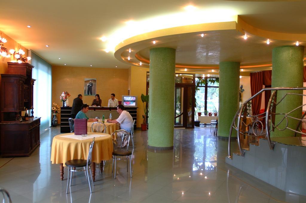 Hotel Le Baron Timisoara Exterior foto